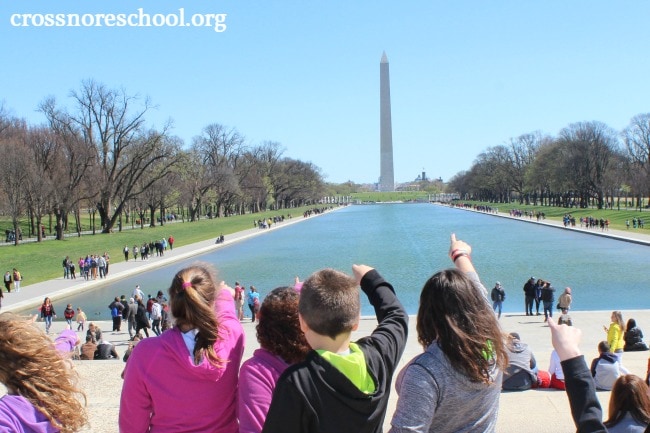 CrossnorekidsatWashingtonMonument